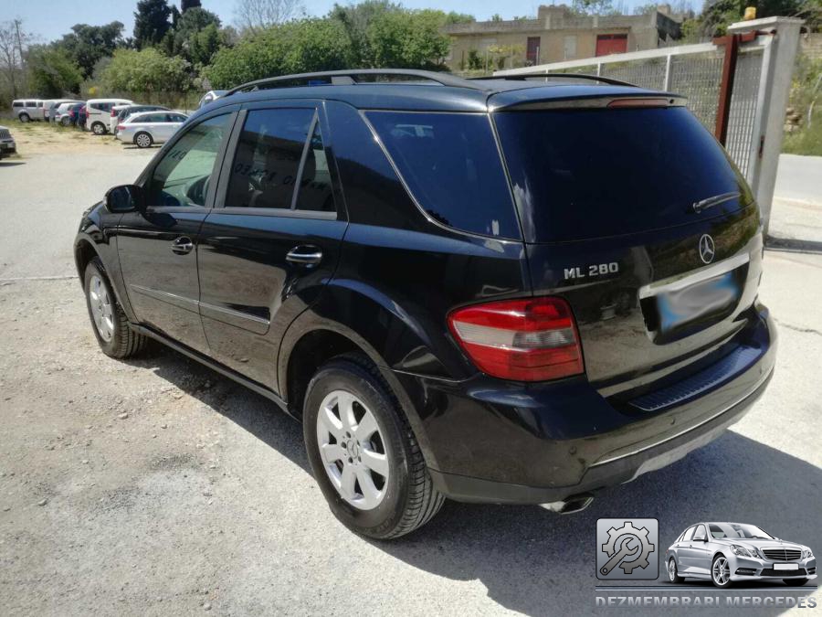 Aripa spate mercedes ml 2011