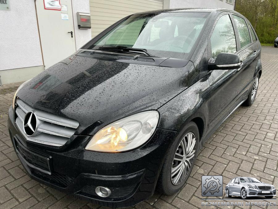 Baie ulei mercedes b class 2006