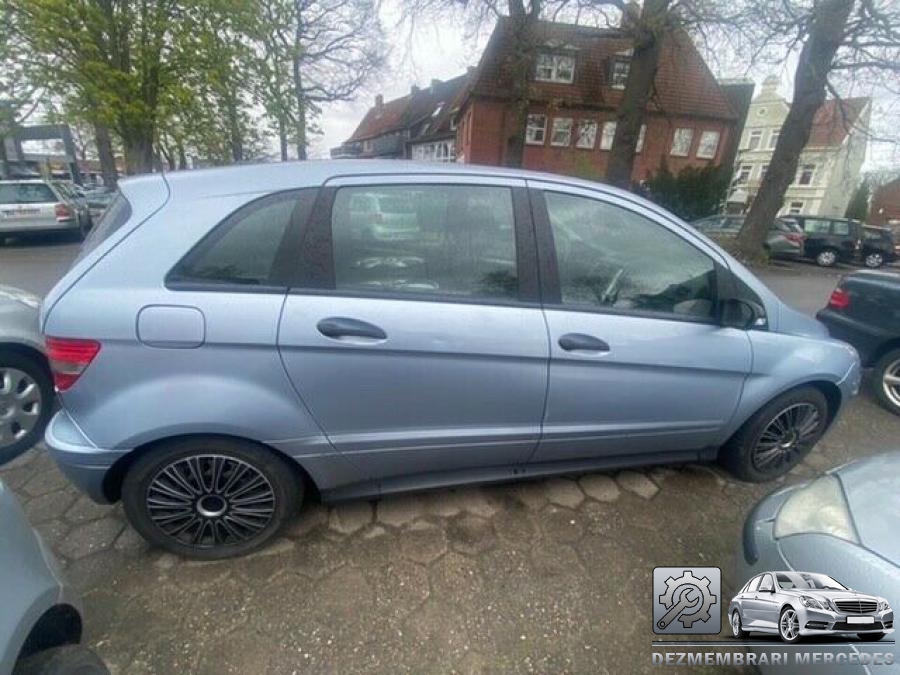 Bandouri mercedes b class 2006