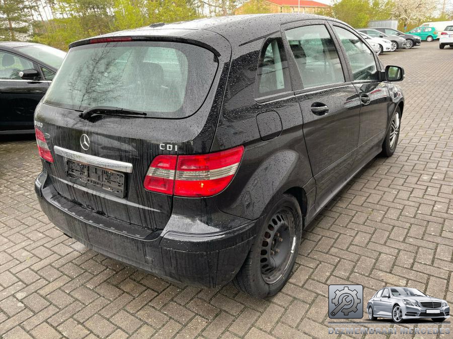 Bara spate mercedes b class 2005