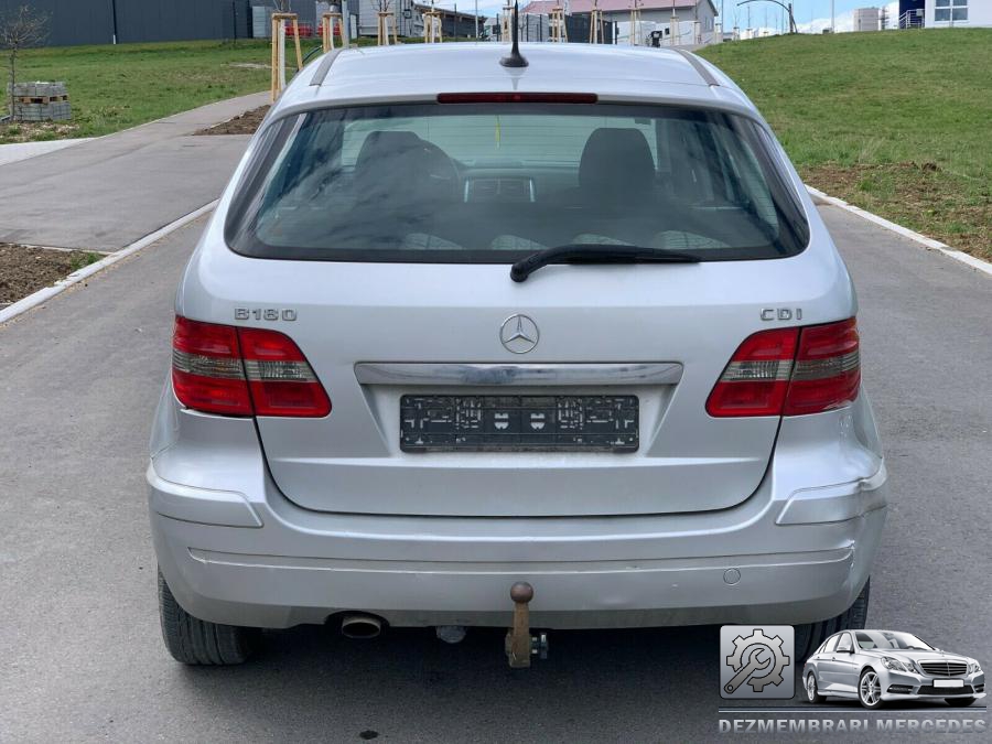 Semnalizari spate mercedes b class 2006