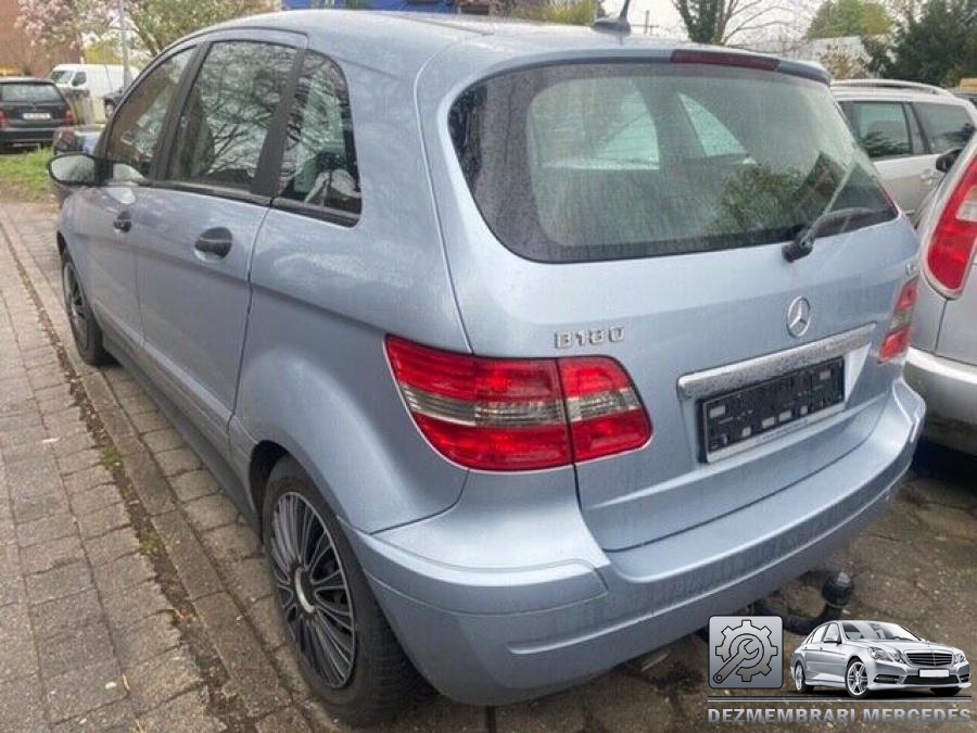 Trapa mercedes b class 2006